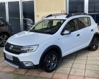 Dacia Sandero 1.5 dci 90 cv Stepway Brave "Navi-Telecamera-Volante in pelle multifunzione - Fari posteriori con tecnologia LED - Luci diurne a LED"