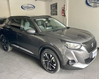Peugeot 2008 1.5 bluehdi Allure Pack s&s 130cv EAT8 Automatica "Retrocamera - vetri privacy - pack black - cerchi lega - Fari LED" (Auto Aziendale fatturabile con iva deducibile pari al nuovo)