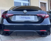 Alfa Romeo Giulia 2.2 Turbo diesel 190CV AT8 B-Tech Blak Edition Pak esterno Veloce “Pak sport - Cerchi da 19°- Pinze Brembo gialle - Assetto sportivo - Navi - Telecamera - Fari BI-Xenon Led - vetri privacy - paraurti modello veloce sport”