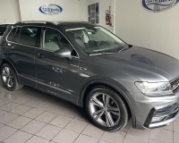 Volkswagen Tiguan 1.6 TDI 116 CV R-LINE "Fari Full Led+Gruppi ottici posteriori a led+ Quadro digitale+ Cerchi da 19°"