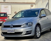 Volkswagen Golf 1.6 Tdi Comfortline 110cv (cerchi lega da 17 – sensori park anteriore e posteriore – vetri privacy-clima bi/zona) Vettura in ottime condizioni generali - Garantita