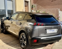 Peugeot 2008 1.5 bluehdi Allure Pack s&s 130cv EAT8 Automatica "Retrocamera - vetri privacy - pack black - cerchi lega - Fari LED" (Auto Aziendale fatturabile con iva deducibile pari al nuovo)