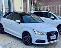 Audi A1 SPB 1.6 TDI 116 CV S.Line Sport "Tetto apribile/panoramico - Fari Xenon Plus full Led - gruppi ottici posteriore a tecnologia led - Bicolor - Cerchi sport da 18 - vetri privacy total - Navi"