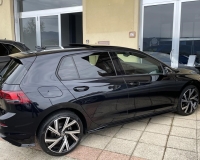 VOLKSWAGEN Golf 8 R-Line 2.0 TDI SCR (150 CV) DSG  "Tetto apribile/panoramico - Cerchi da 18° -  Fari e gruppi ottici posteriori a Led"