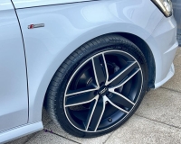 Audi A1 SPB 1.6 TDI 116 CV S.Line Sport "Tetto apribile/panoramico - Fari Xenon Plus full Led - gruppi ottici posteriore a tecnologia led - Bicolor - Cerchi sport da 18 - vetri privacy total - Navi"