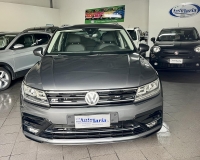 Volkswagen Tiguan 1.6 TDI 116 CV R-LINE "Fari Full Led+Gruppi ottici posteriori a led+ Quadro digitale+ Cerchi da 19°"