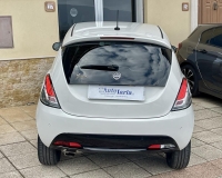Lancia Ypsilon 1.2 Gold Plus  Black and Noir 70 CV (vetri privacy - pacchetto nero lucido in contrasto - interni sportivi - bluetooth - sedili con rifiniture sportivi logo dorato) Aziendale